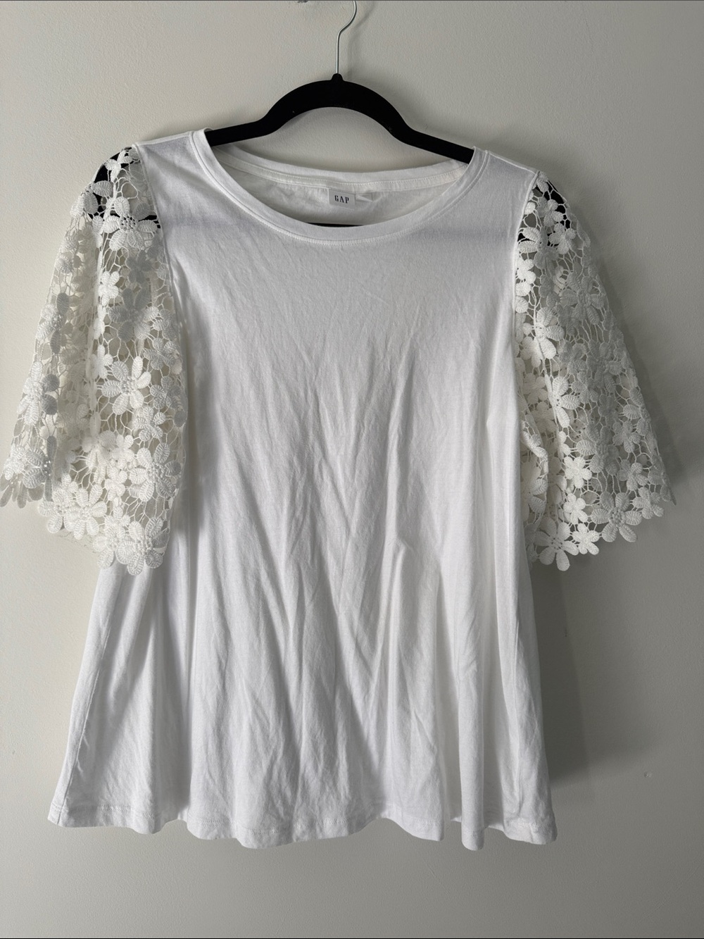 GAP Floral Sleeve Top